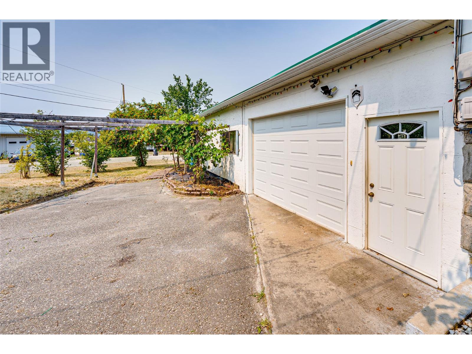3472 Lockhart Crescent - 68