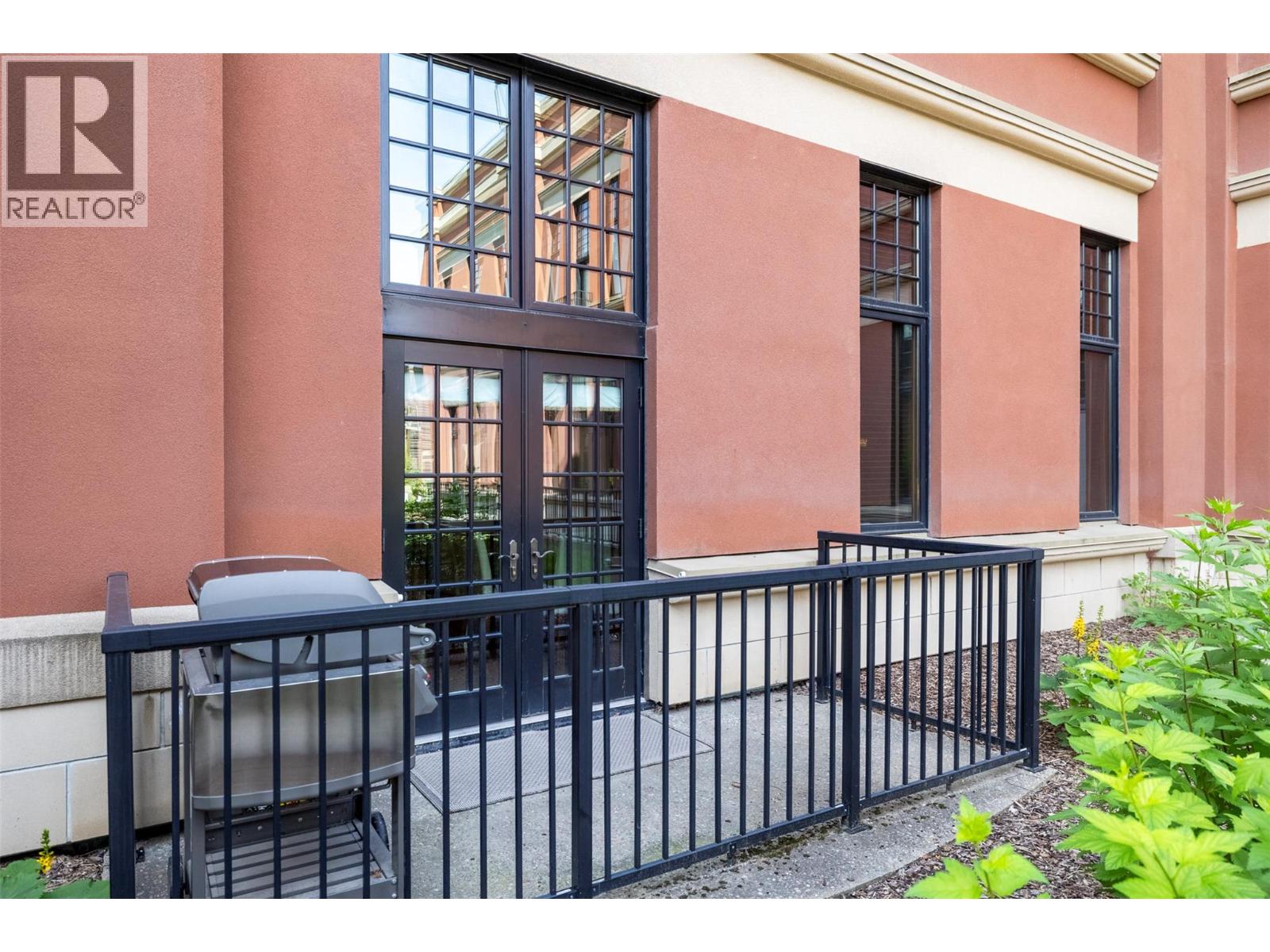 #103A 901 2nd Avenue - 25