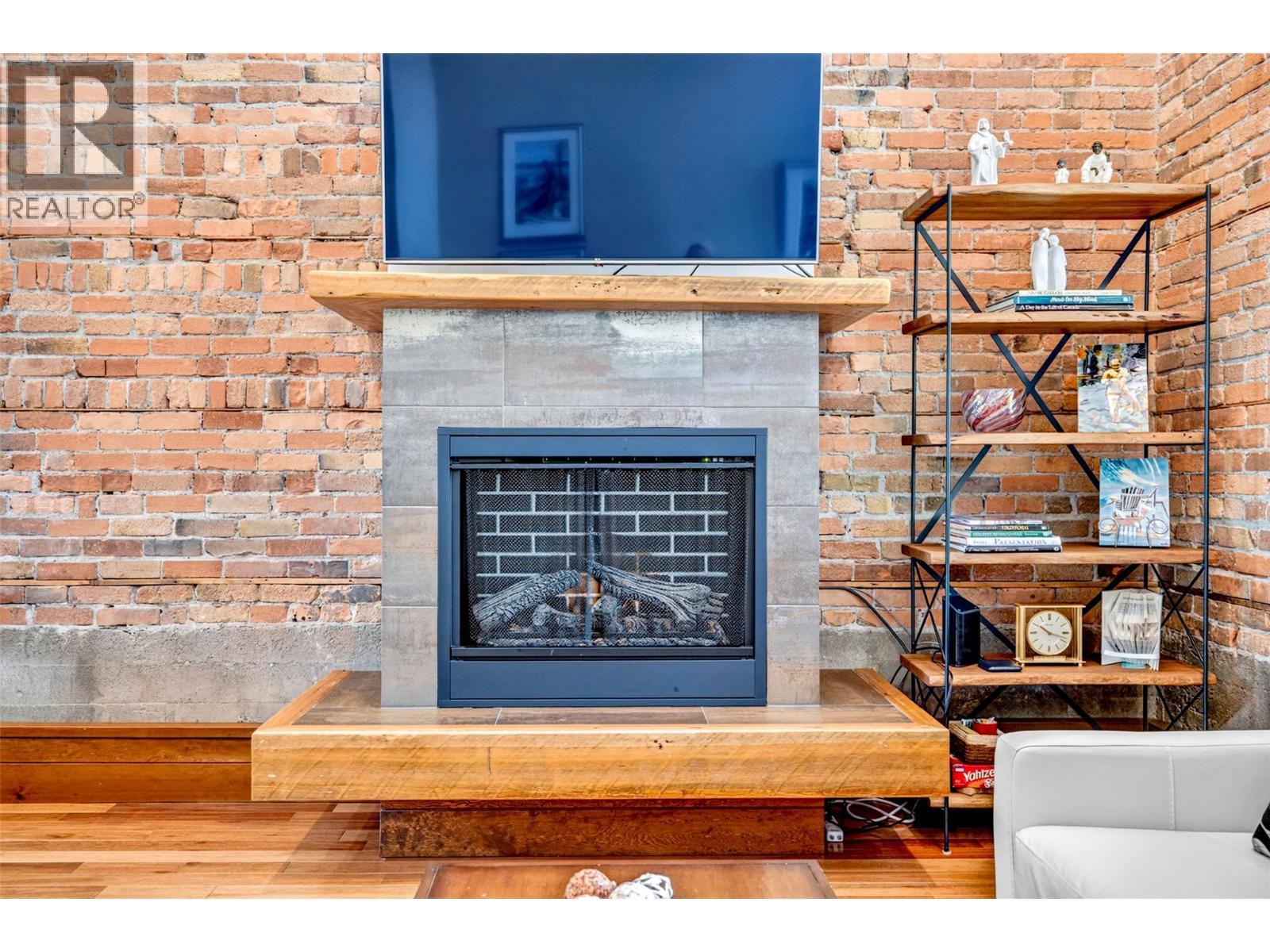 #103A 901 2nd Avenue - 18
