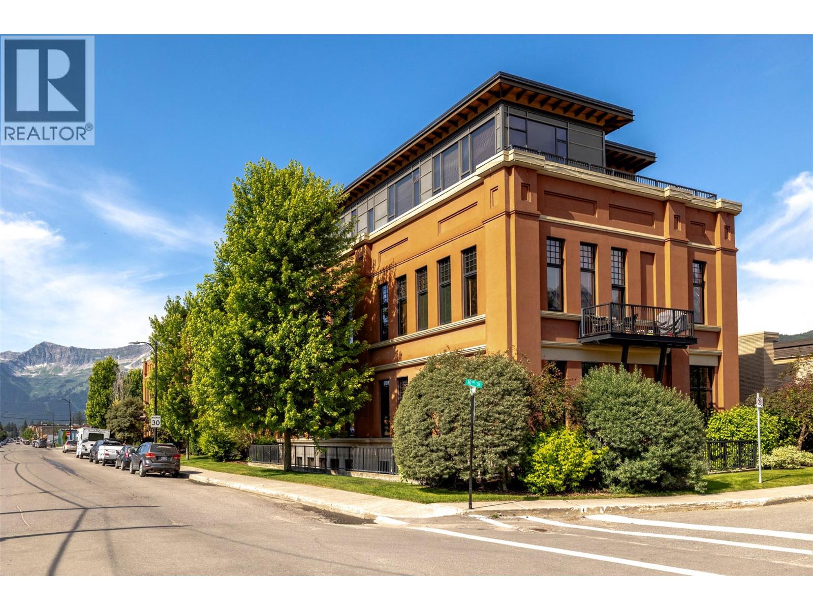 #103A 901 2nd Avenue - 4
