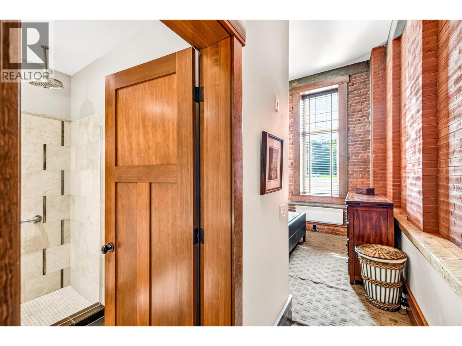 #103A 901 2nd Avenue - 30