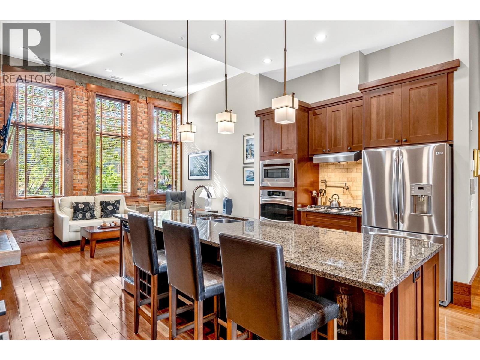 #103A 901 2nd Avenue - 8