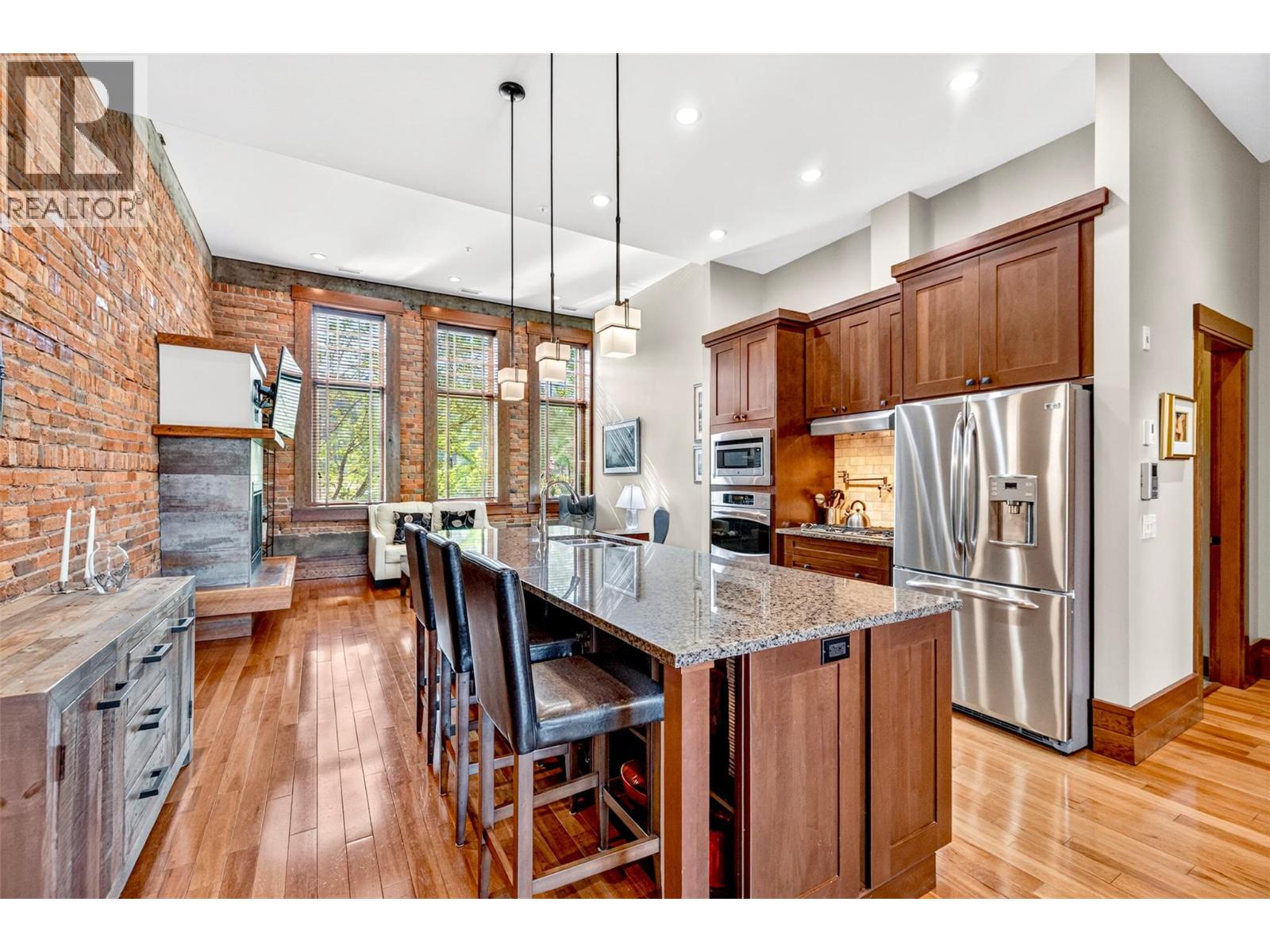 #103A 901 2nd Avenue - 9