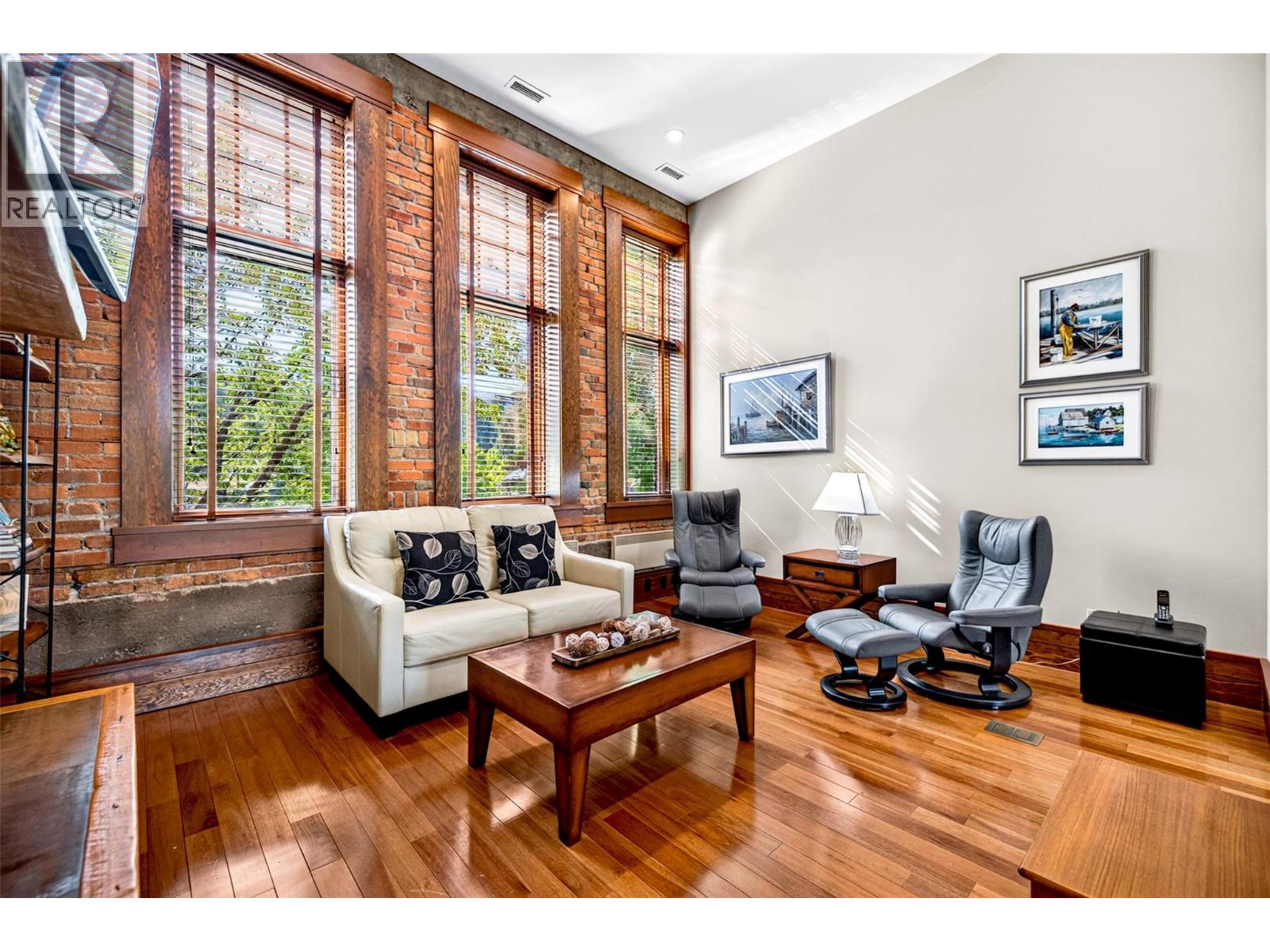 #103A 901 2nd Avenue - 21