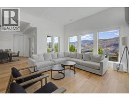 Primary Bedroom - 541 Clifton Court, Kelowna, BC V1V0B7 Photo 18
