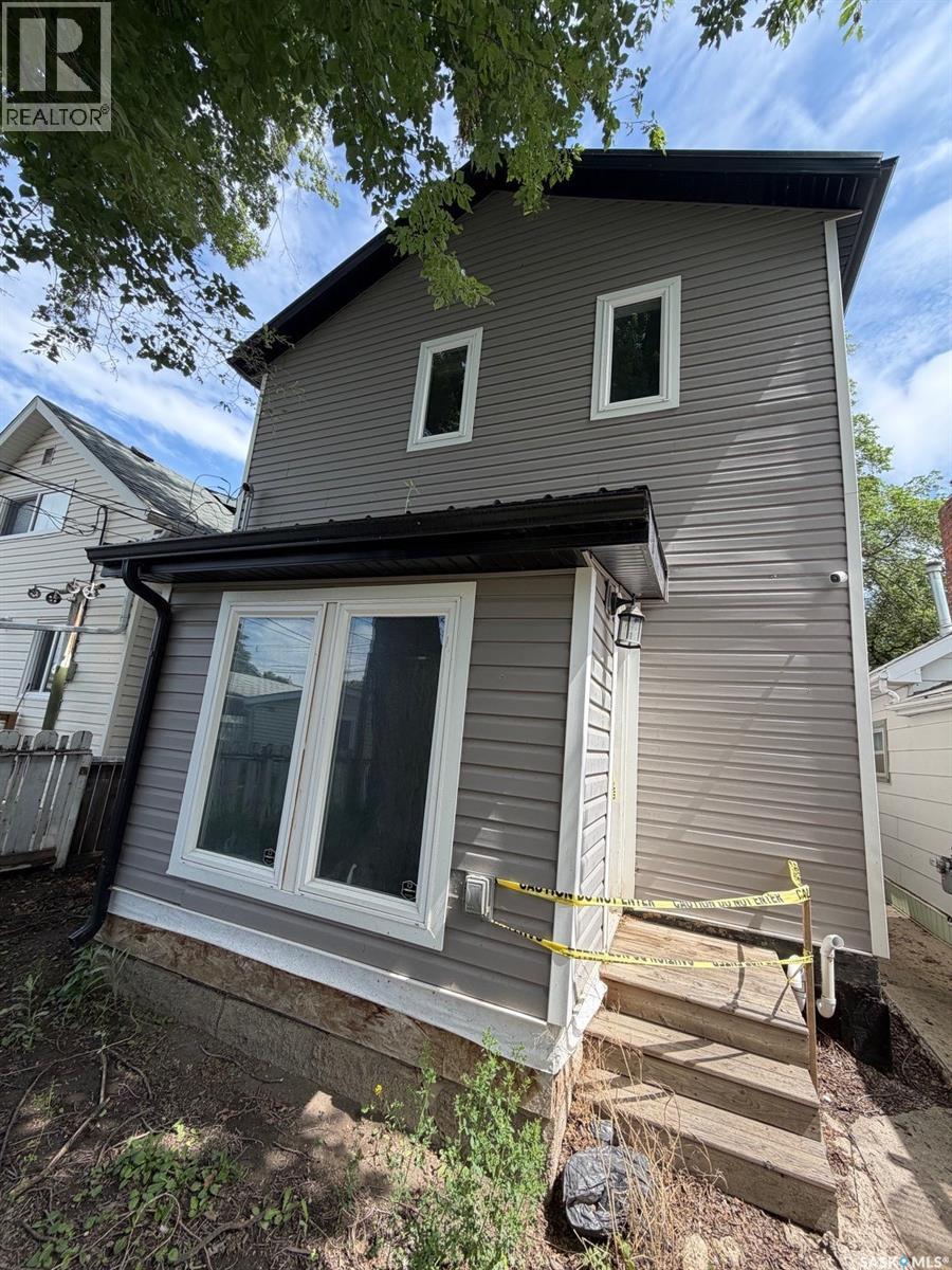 1313 G AVENUE N, Saskatoon — photo 3