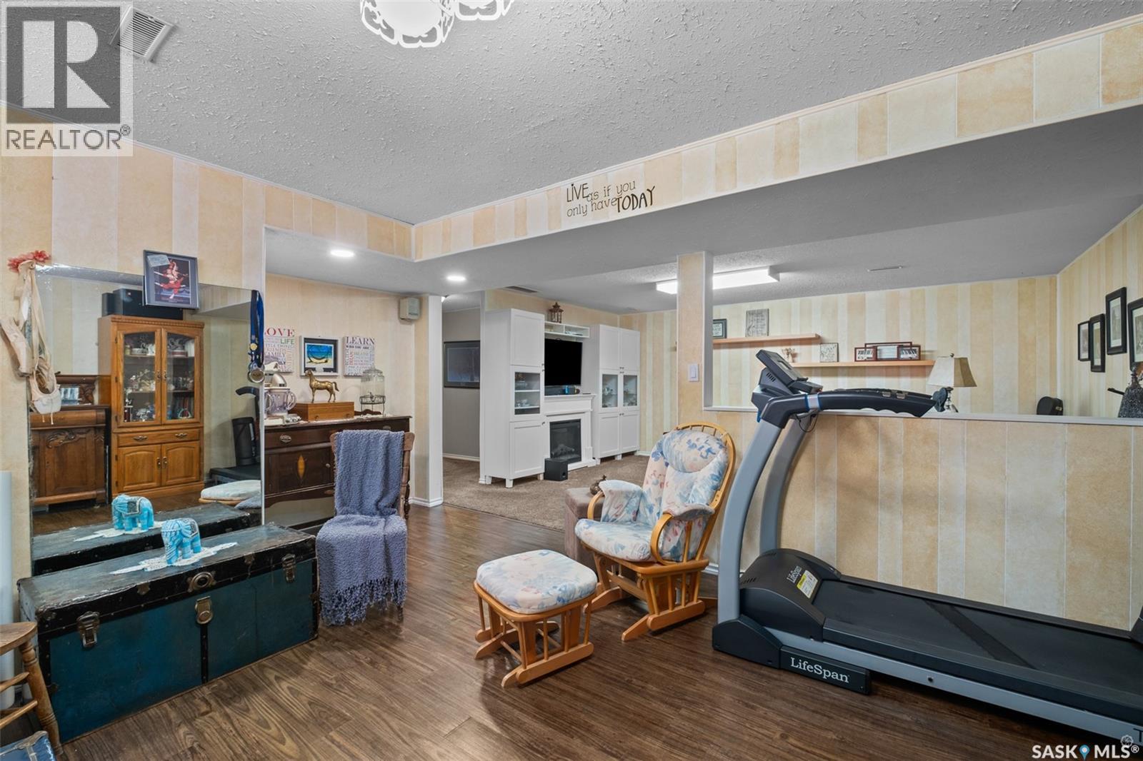 1561 Sibbald CRESCENT - 23