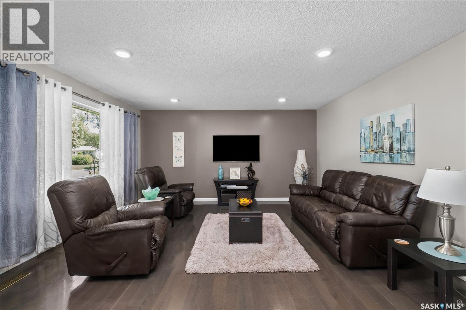 1561 Sibbald CRESCENT - Image 4