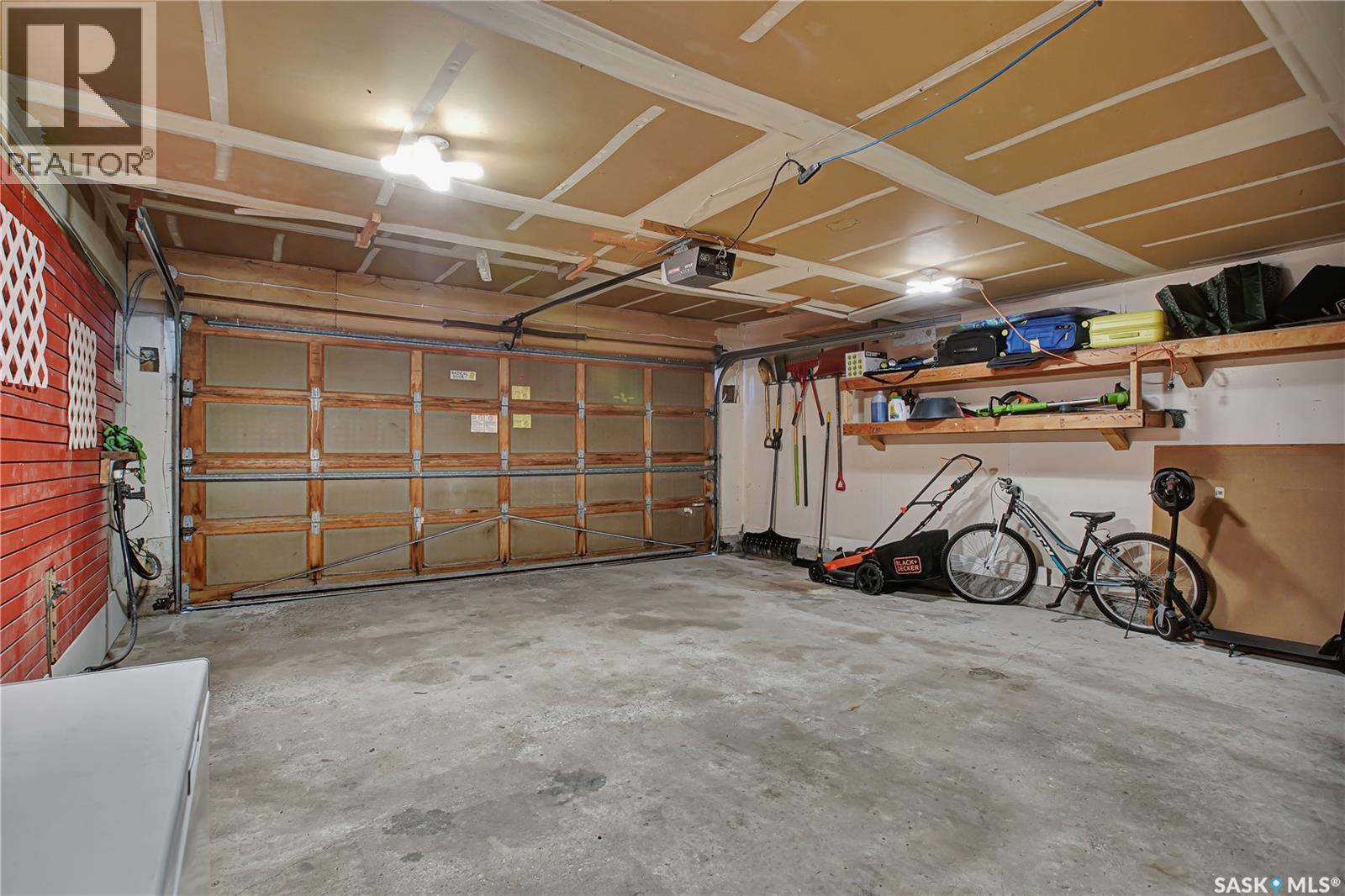217 Mount Allison CRESCENT - Image 32