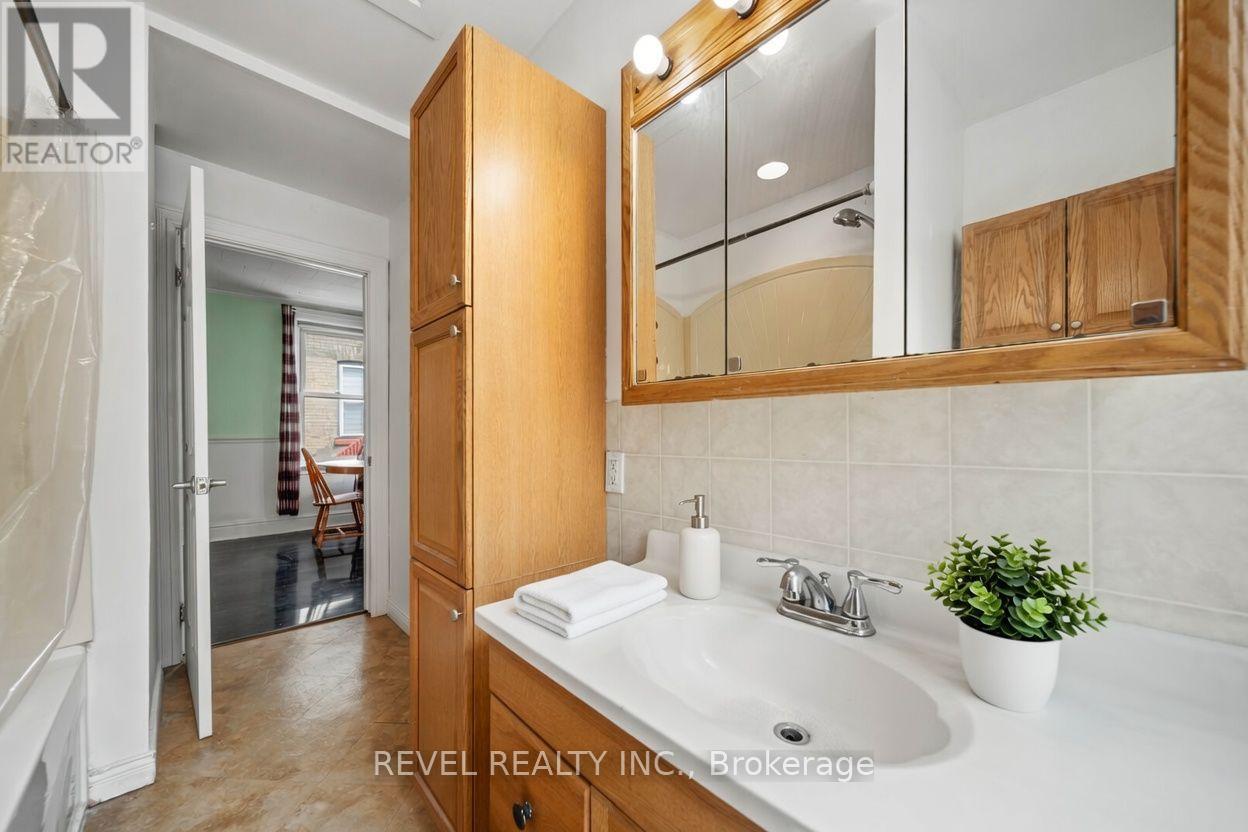 7 MAPLE STREET - 13
