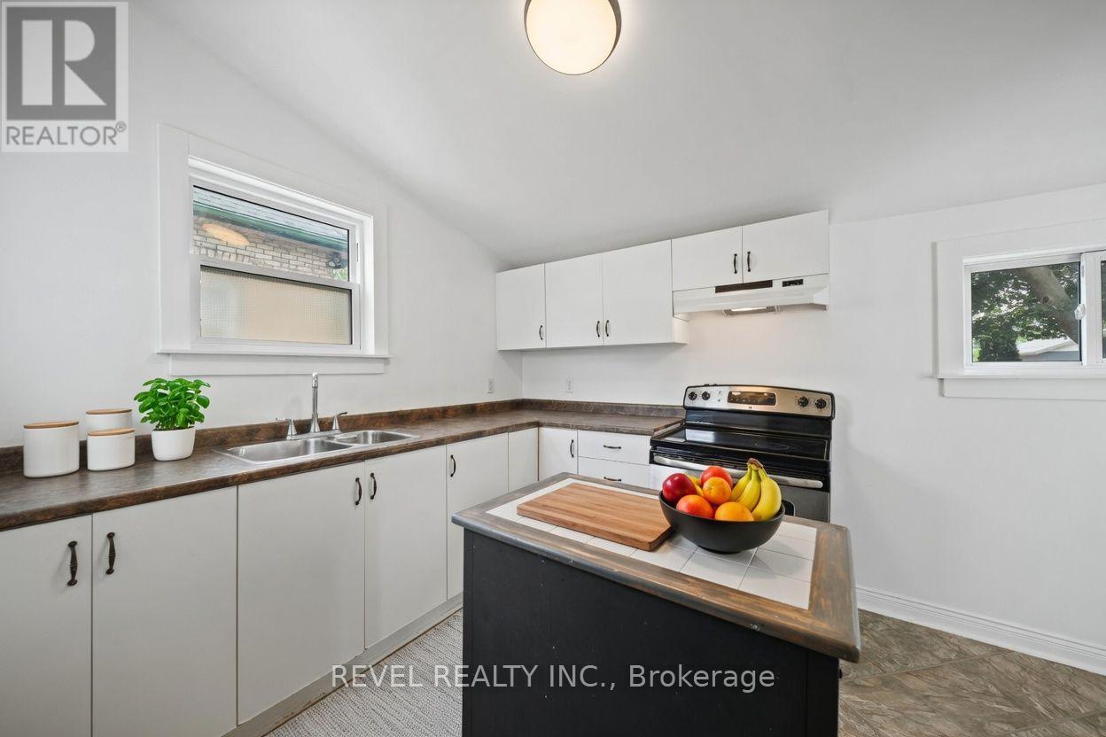 7 MAPLE STREET - 17