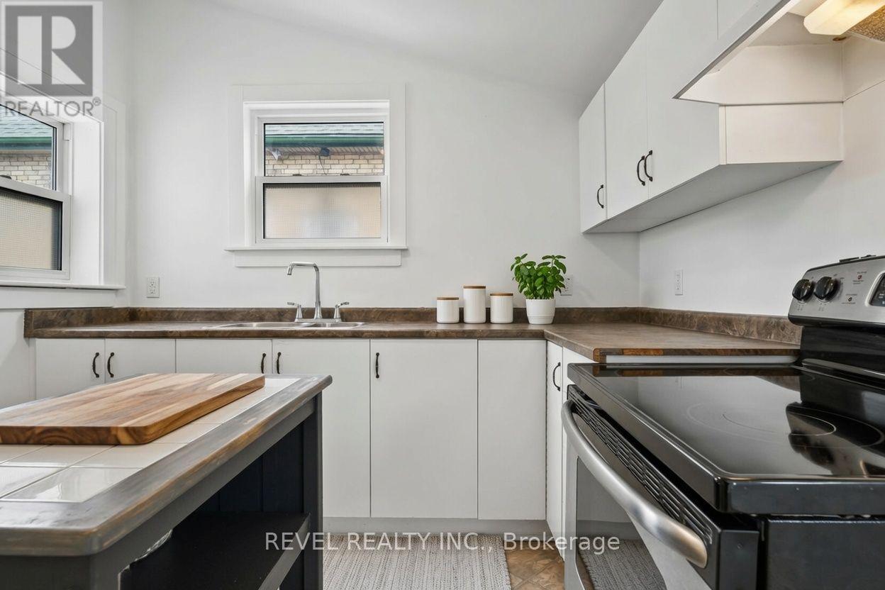 7 MAPLE STREET - 18