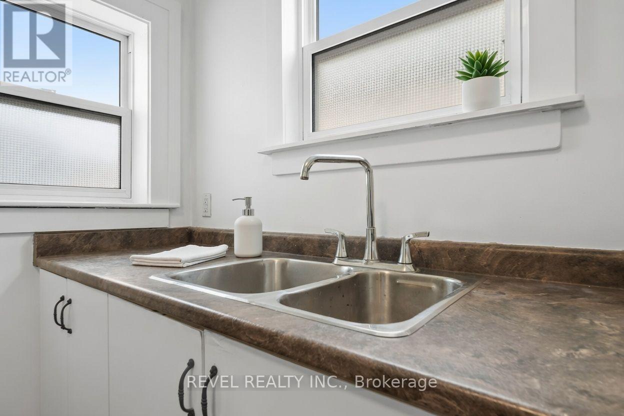 7 MAPLE STREET - 19