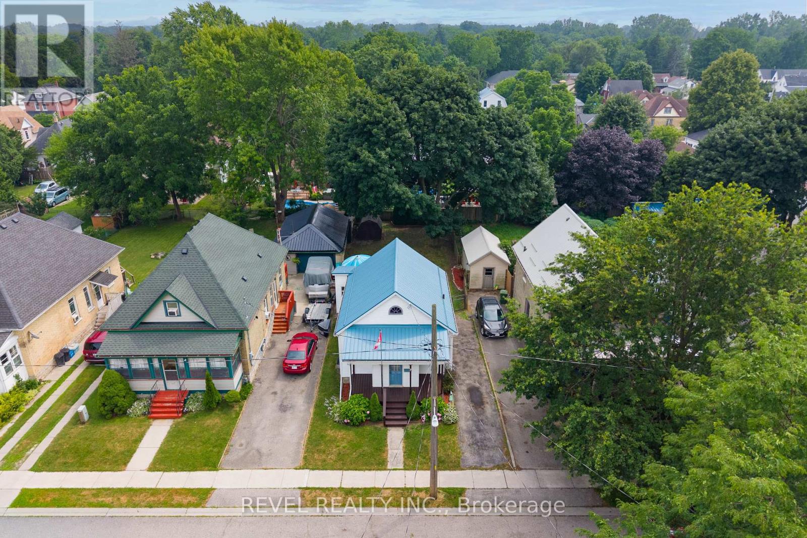 7 MAPLE STREET - 28