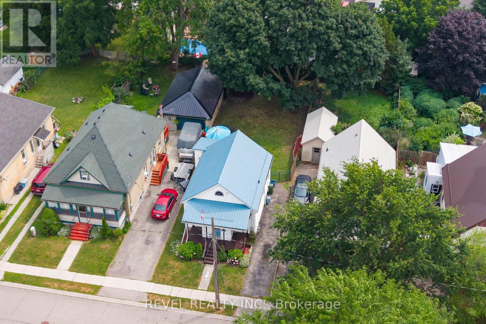 7 MAPLE STREET - 29