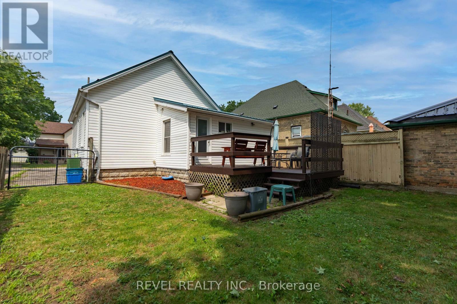 7 MAPLE STREET - 33