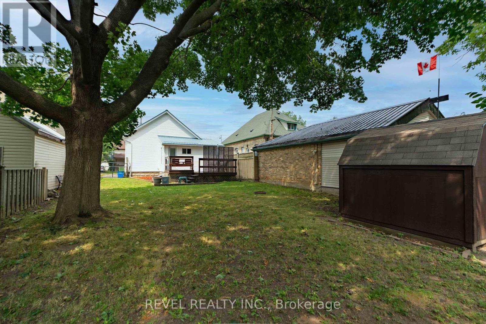 7 MAPLE STREET - 38