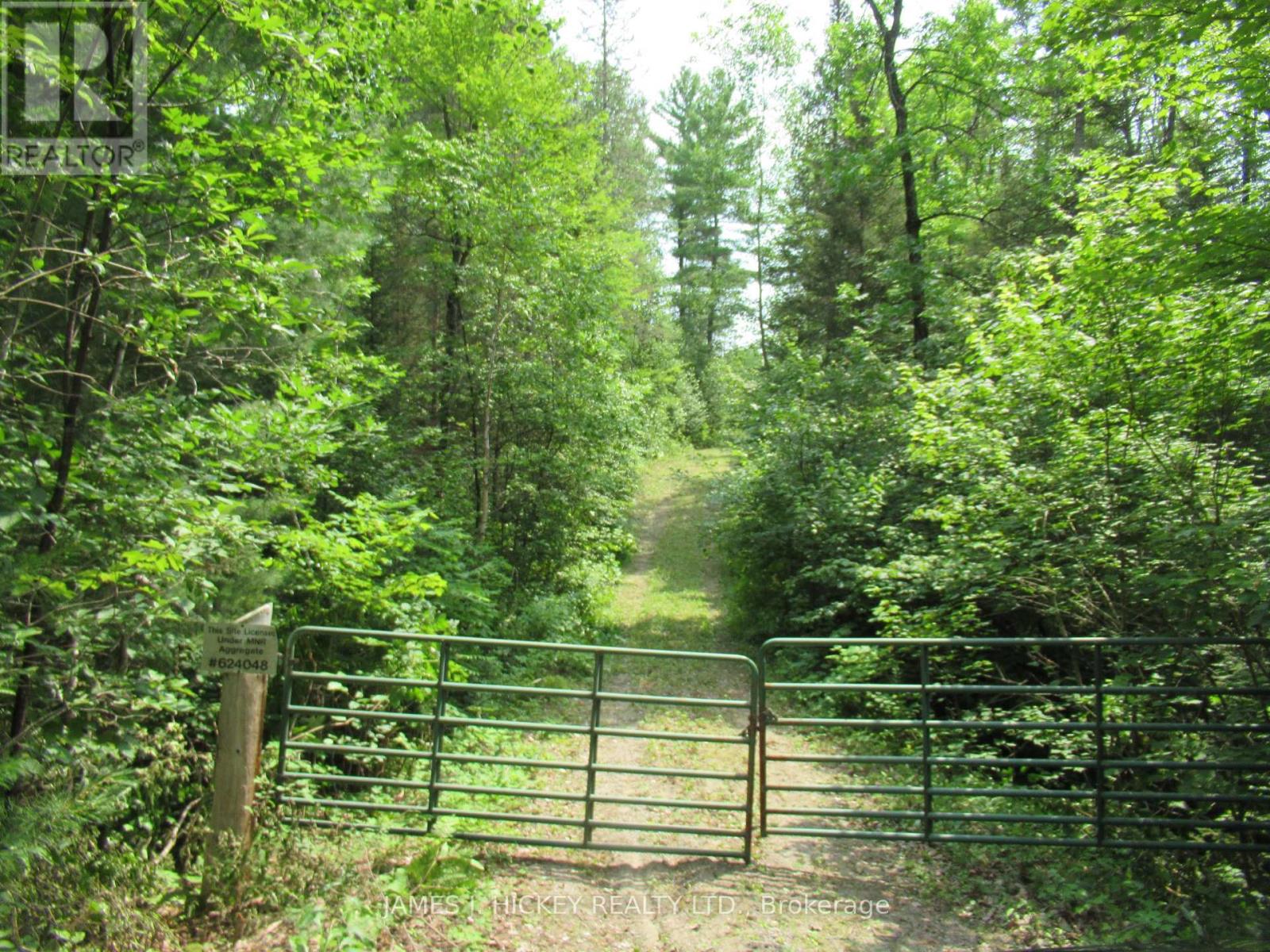 601 MACKEY CREEK Road, Head, Clara and Maria, Ontario, K0J2B0, Head, Clara and Maria, Ontario — photo 4 of 5