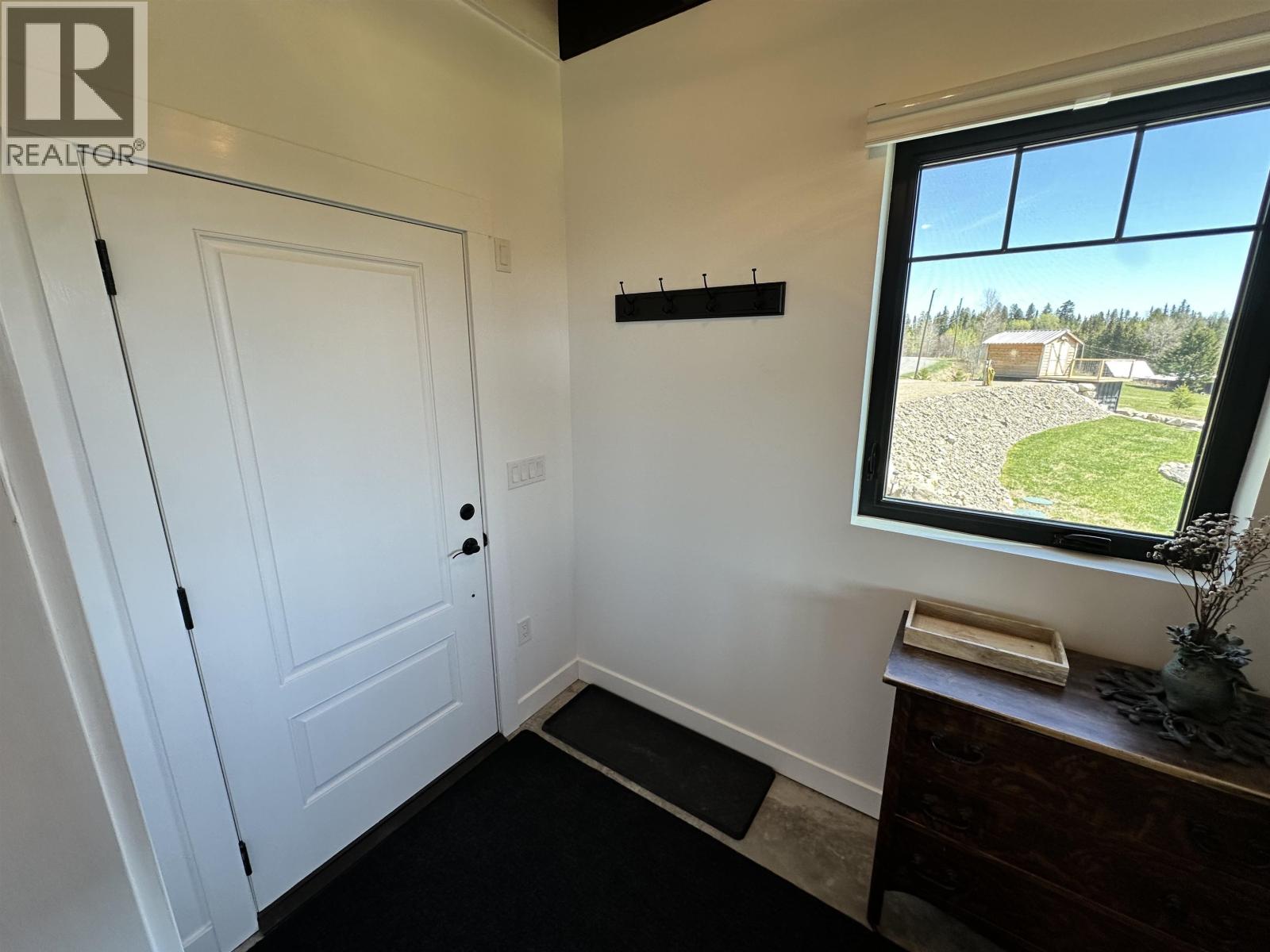8116 N BRIDGE LAKE ROAD - Image 10