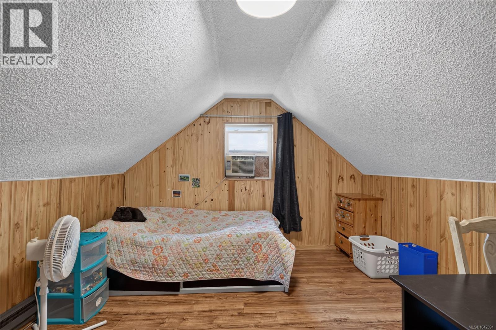4925 Leslie Ave - Image 18