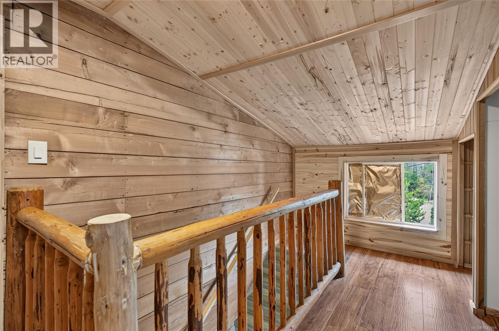 4925 Leslie Ave - Image 16