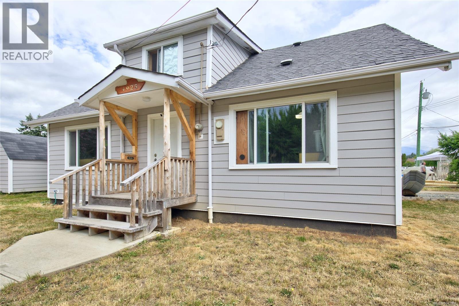 4925 Leslie Ave - 2
