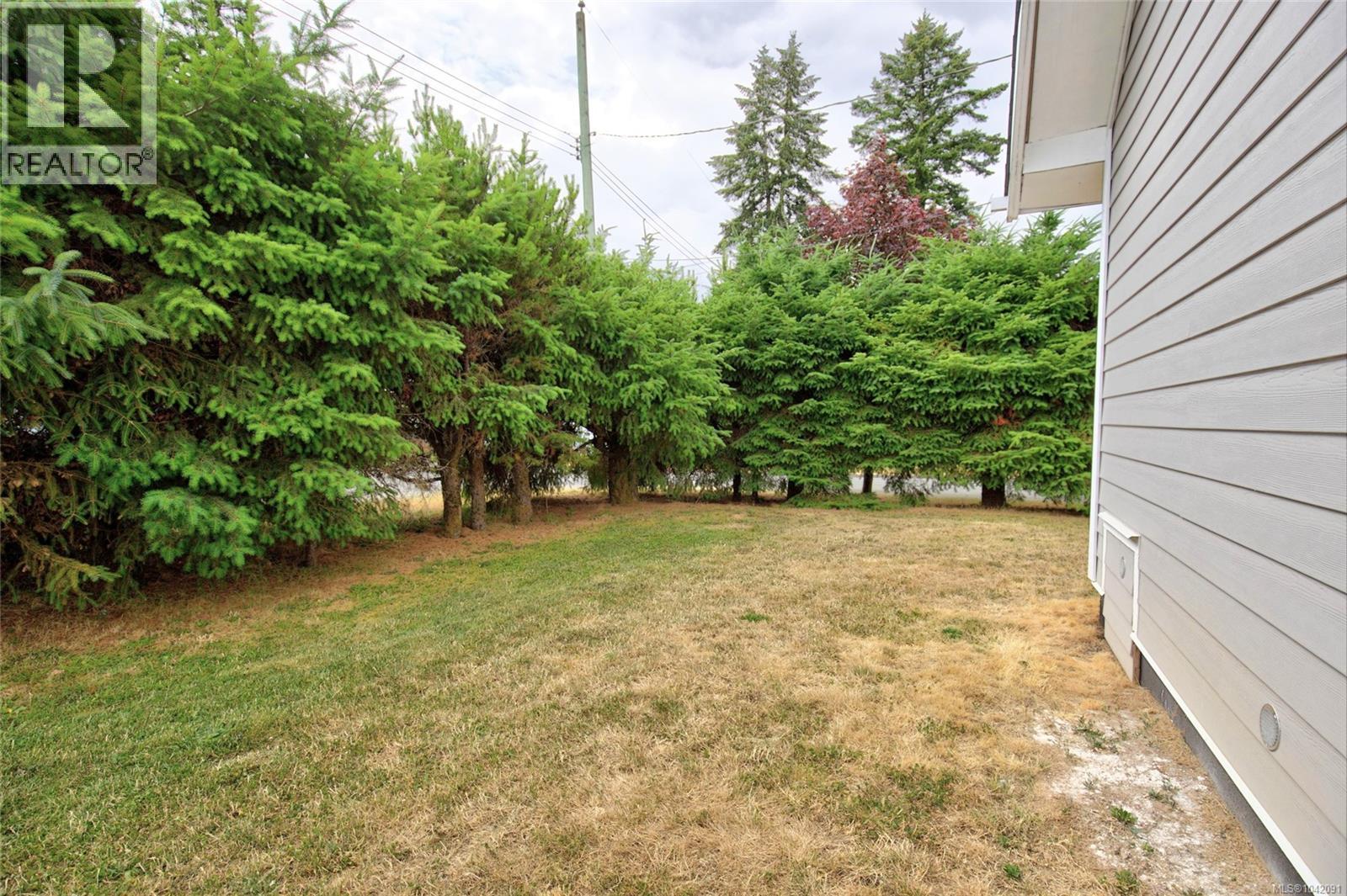 4925 Leslie Ave - 26