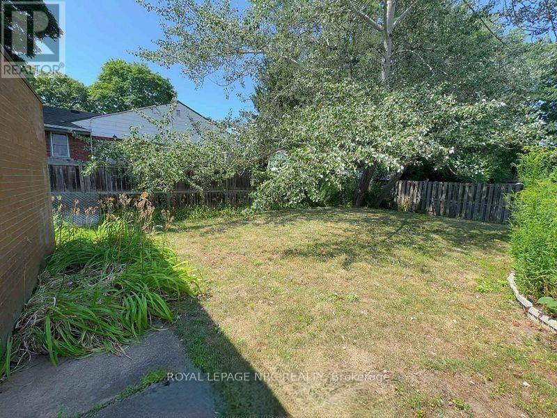 4213/4207 4213/4207 DRUMMOND ROAD - 10
