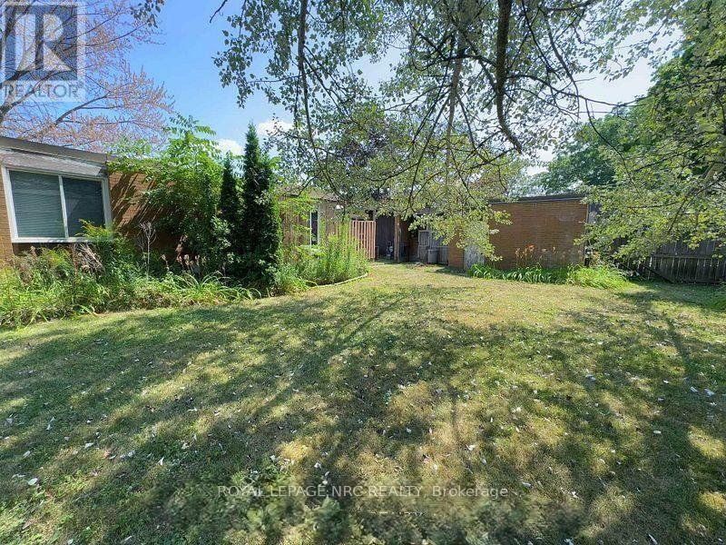 4213/4207 4213/4207 DRUMMOND ROAD - 13