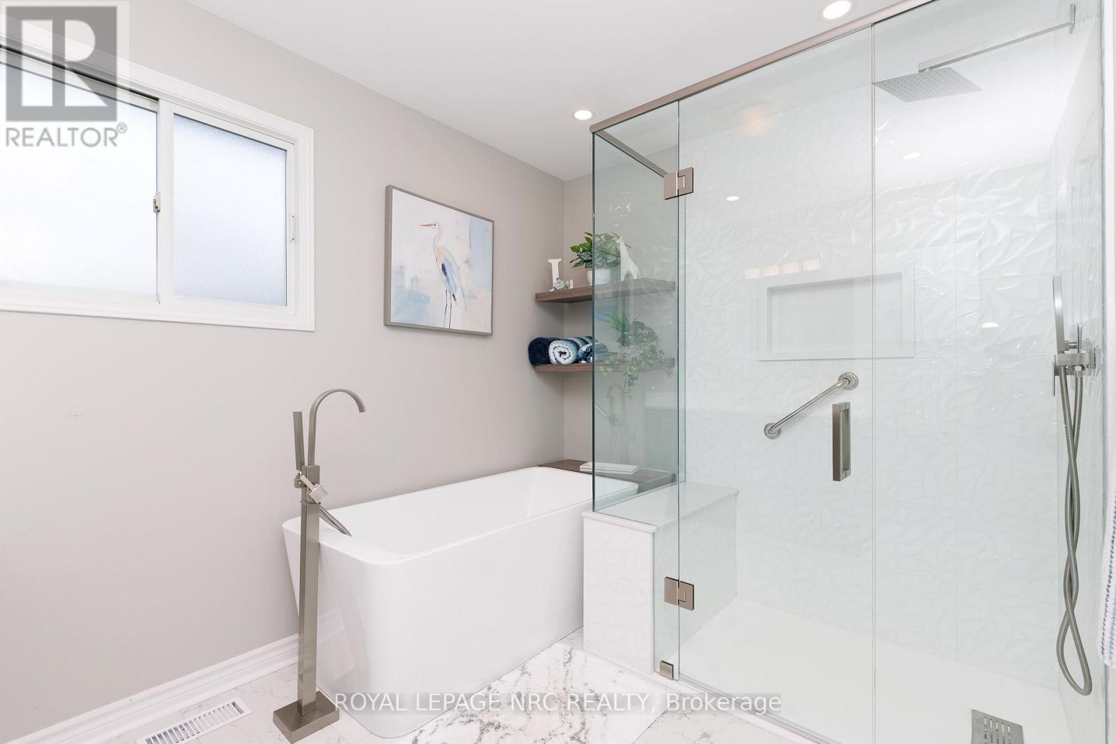 15 FOXHILL CRESCENT - Image 11