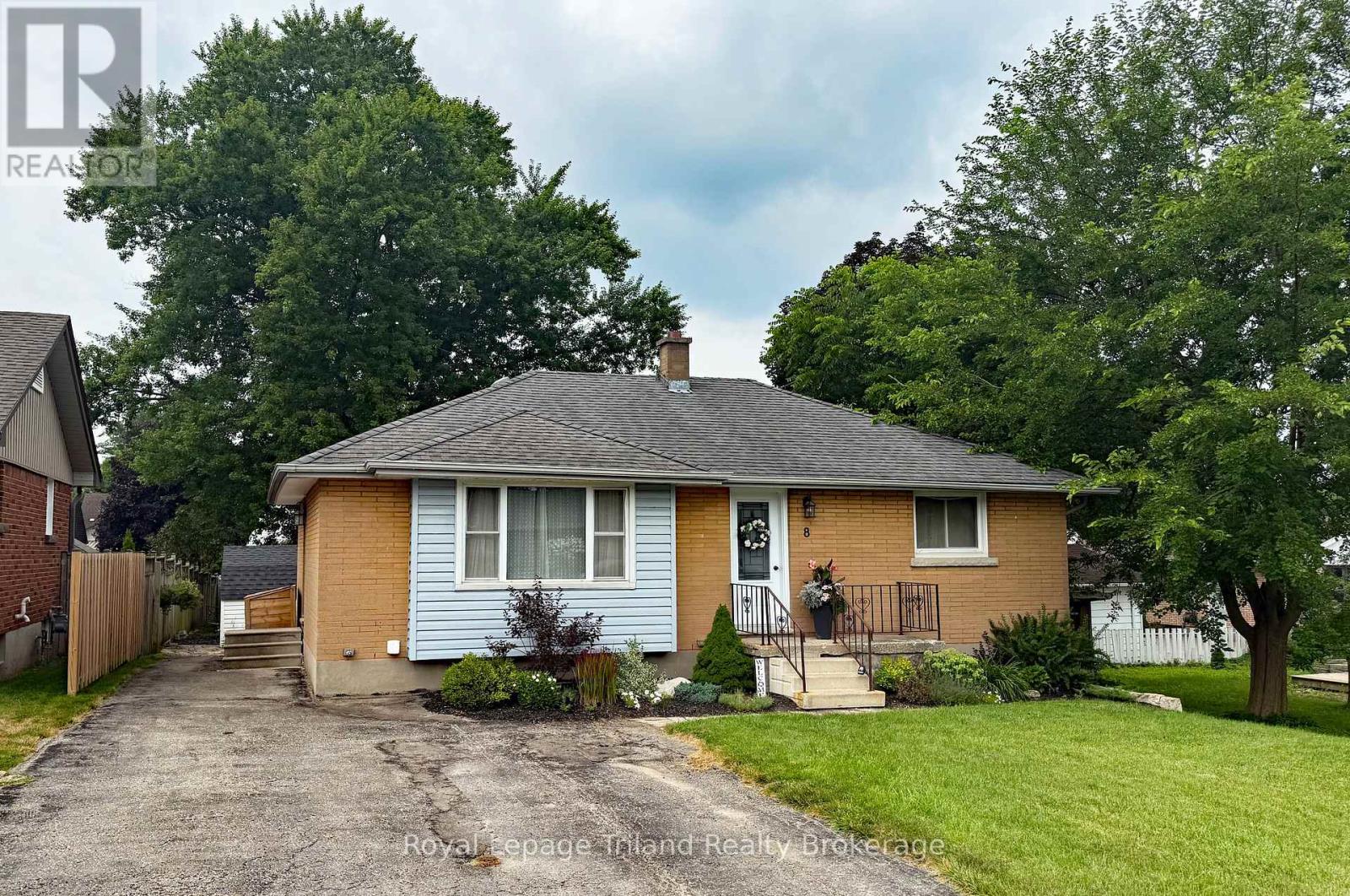 8 DOUGALL STREET - 1
