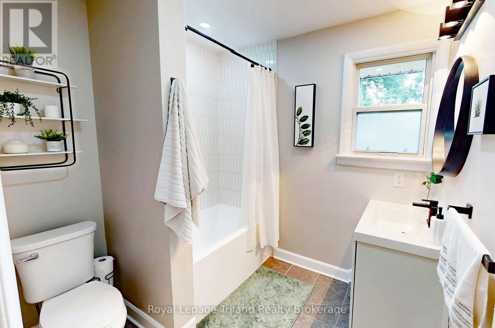 8 DOUGALL STREET - Image 14