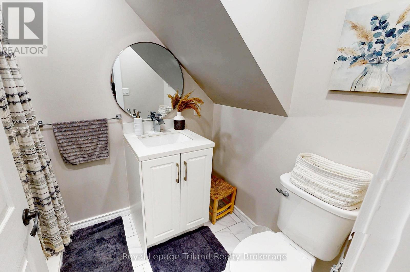 8 DOUGALL STREET - Image 19