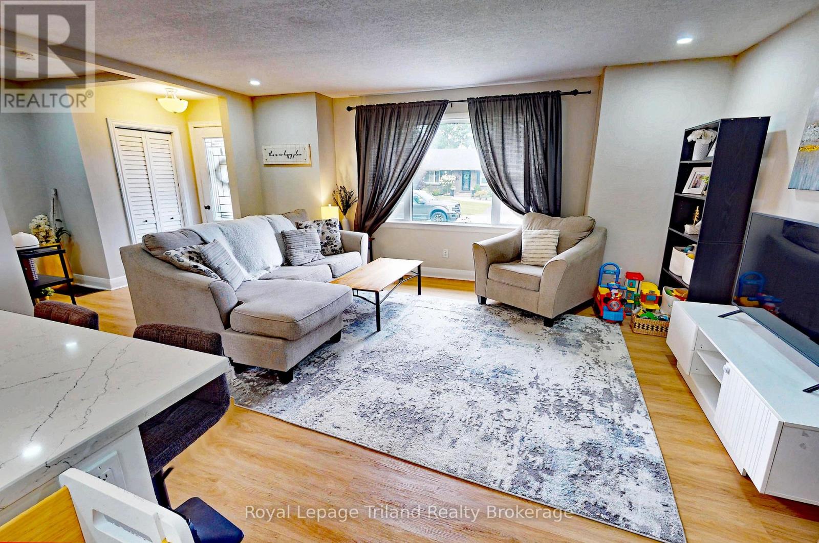 8 DOUGALL STREET - Image 6