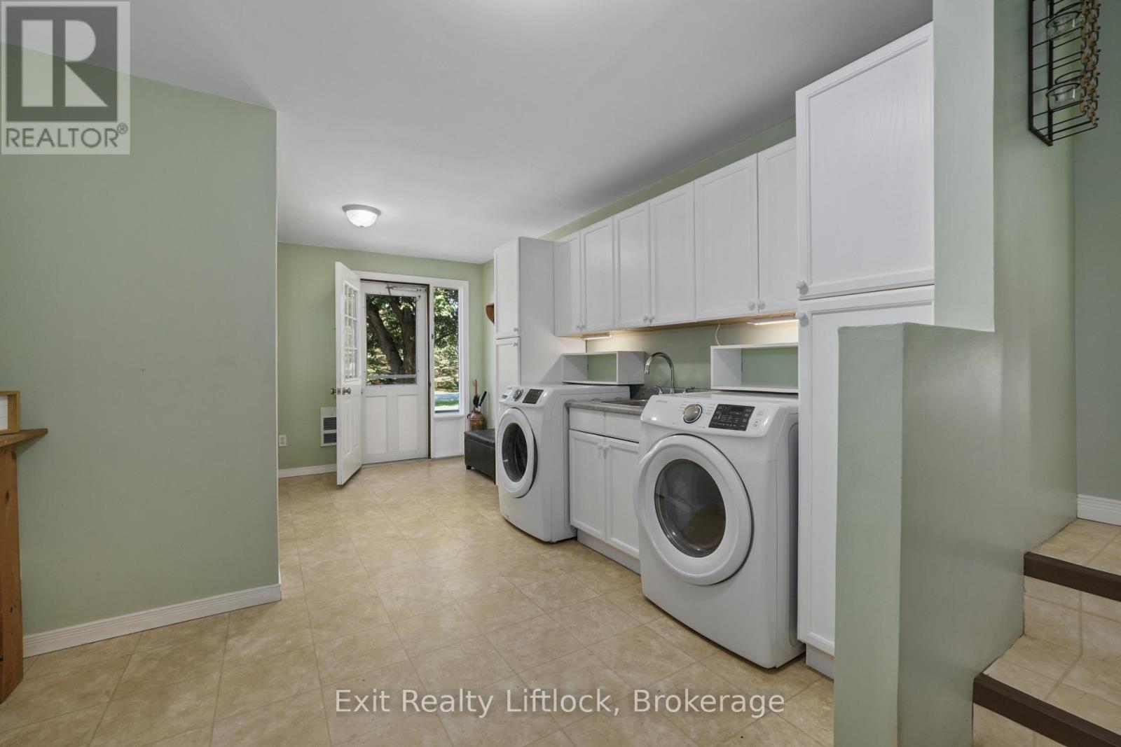 117 PINECREST AVENUE - 15