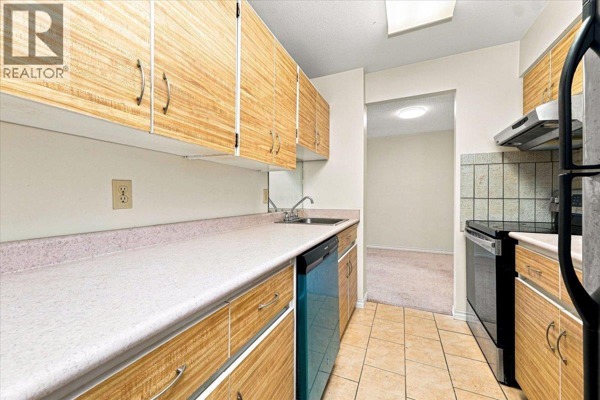 705 2008 FULLERTON AVENUE, North Vancouver