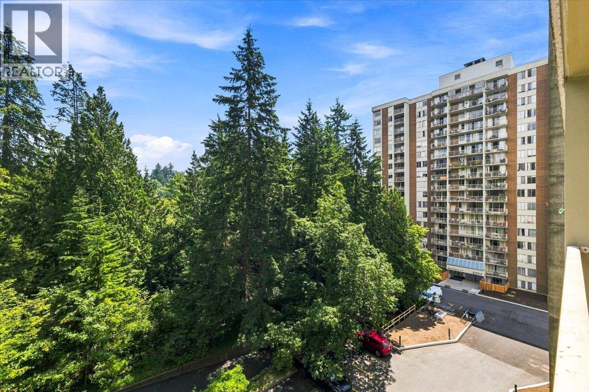 705 2008 FULLERTON AVENUE, North Vancouver