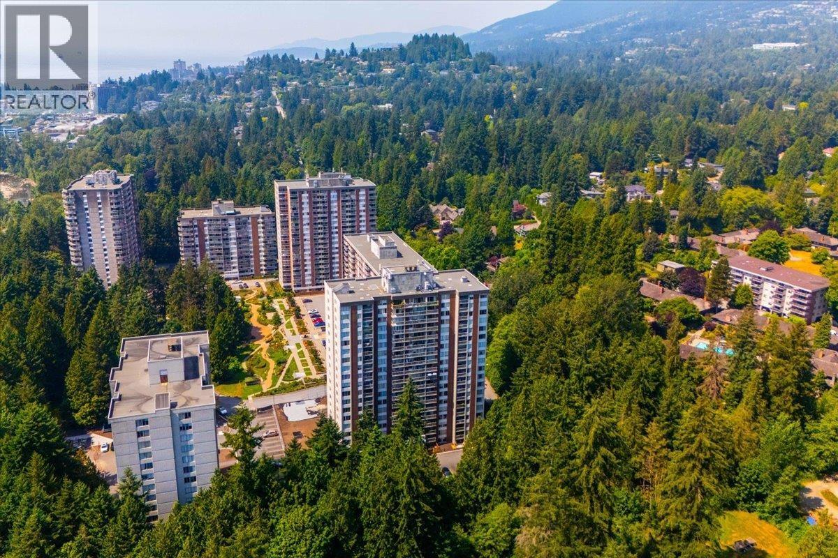 705 2008 FULLERTON AVENUE, North Vancouver