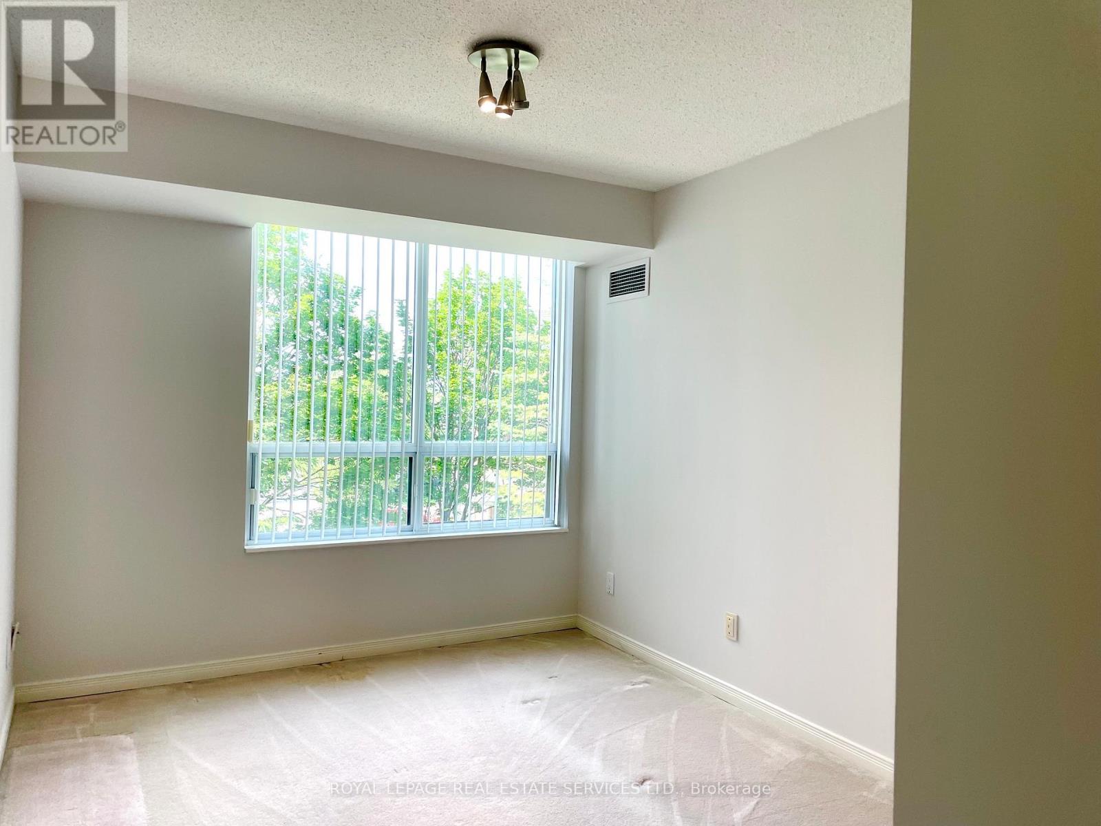 #203 29 NORTHERN HEIGHTS DRIVE - 29