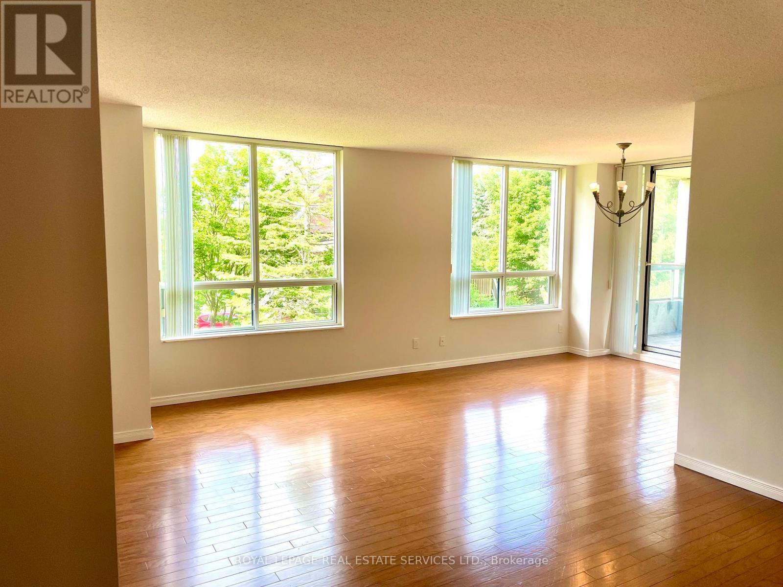 #203 29 NORTHERN HEIGHTS DRIVE - 7