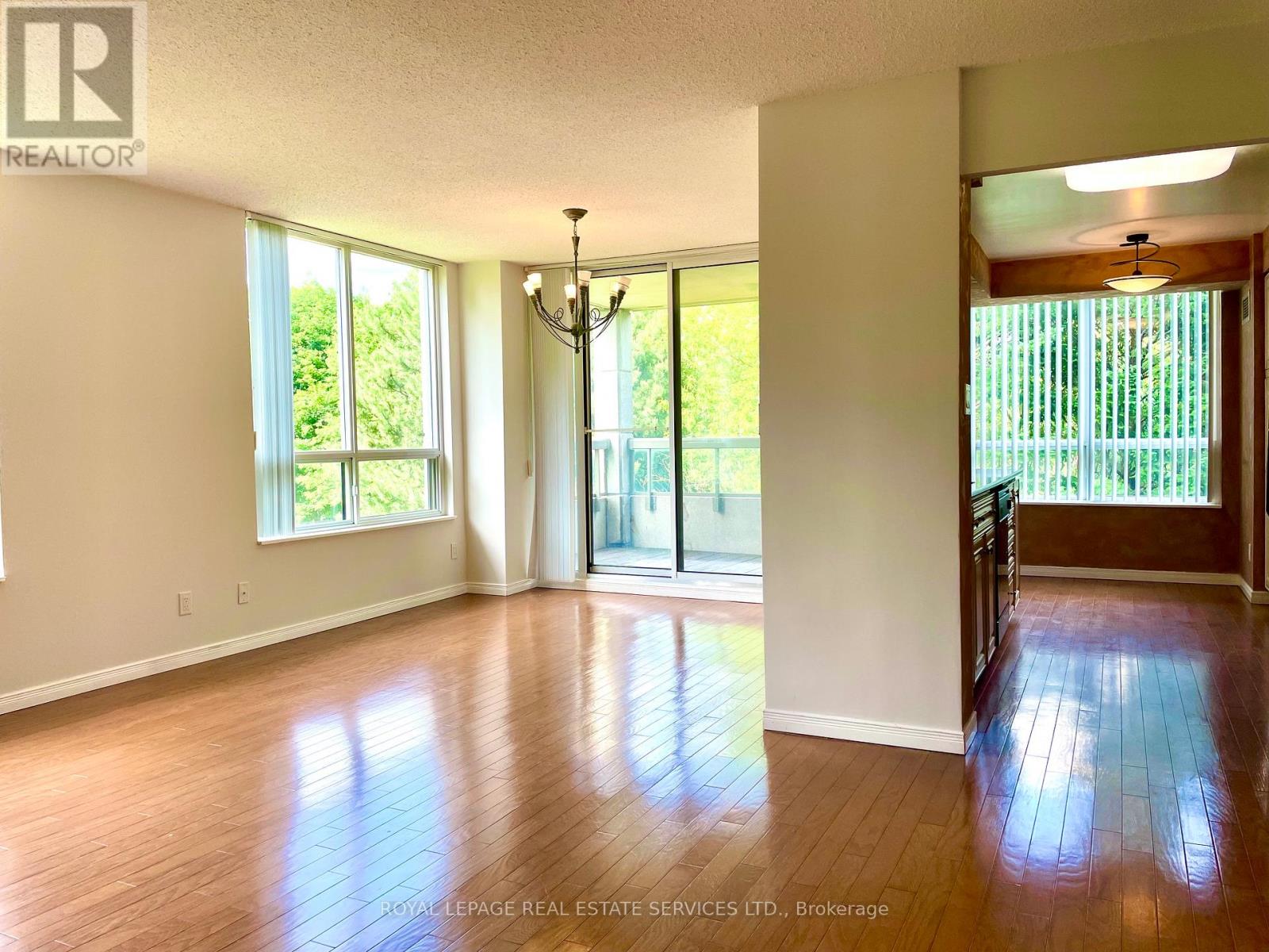 #203 29 NORTHERN HEIGHTS DRIVE - 8