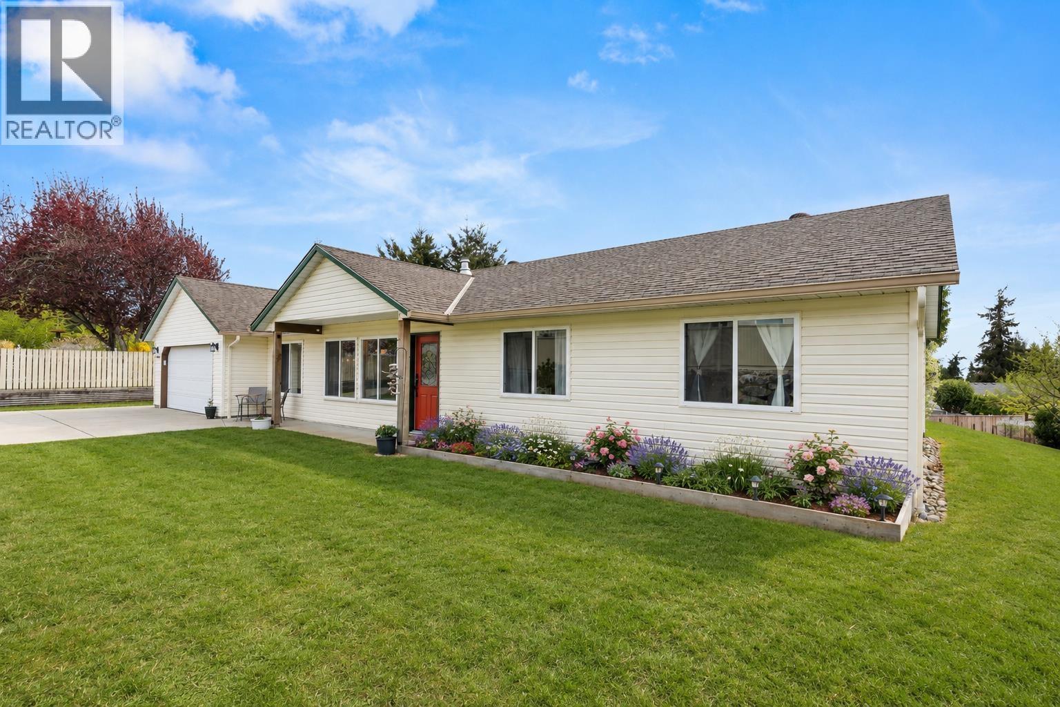 6365 HOMESTEAD AVENUE, Sechelt