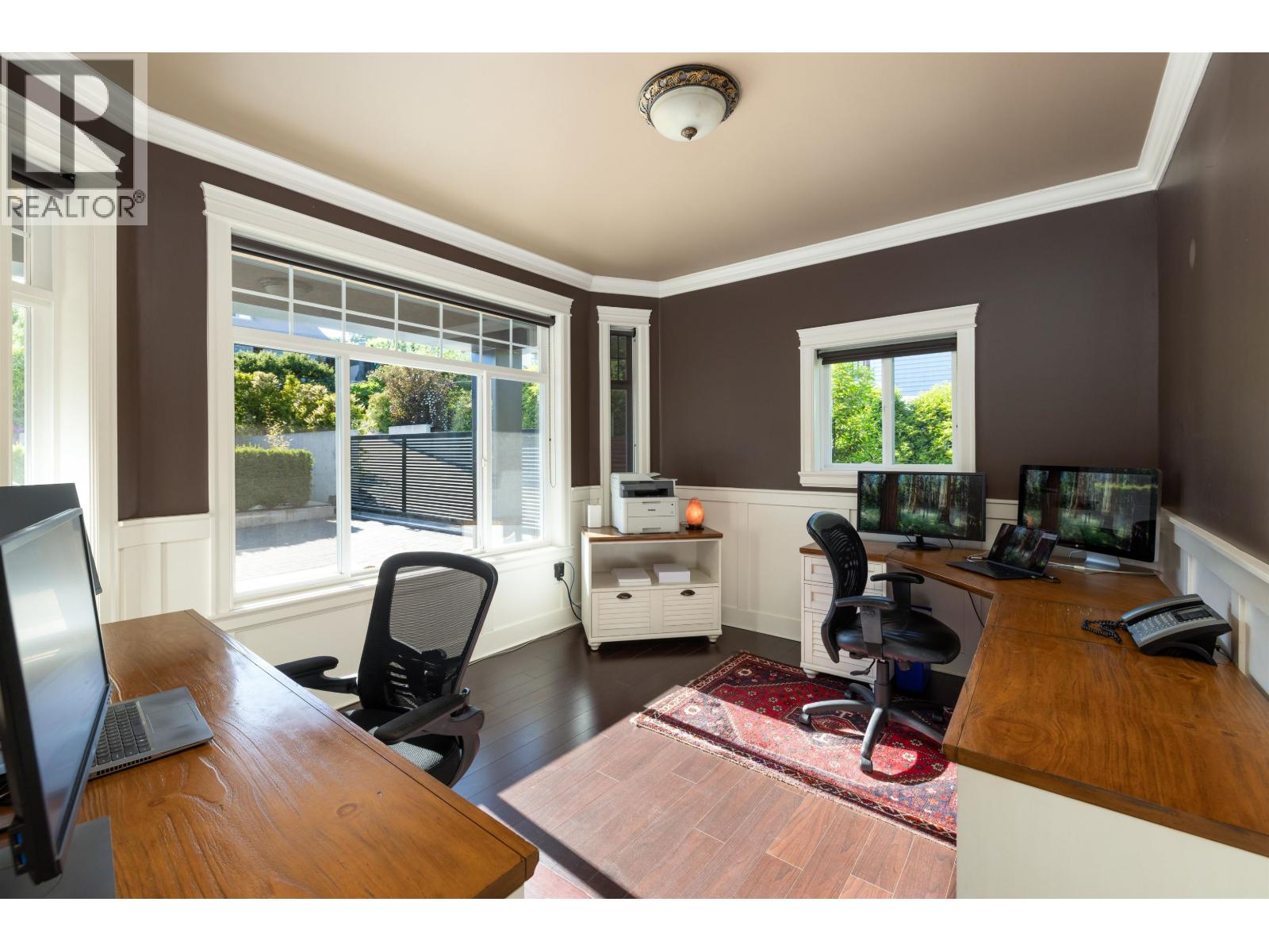 586-588 NORTH FLETCHER ROAD, Gibsons