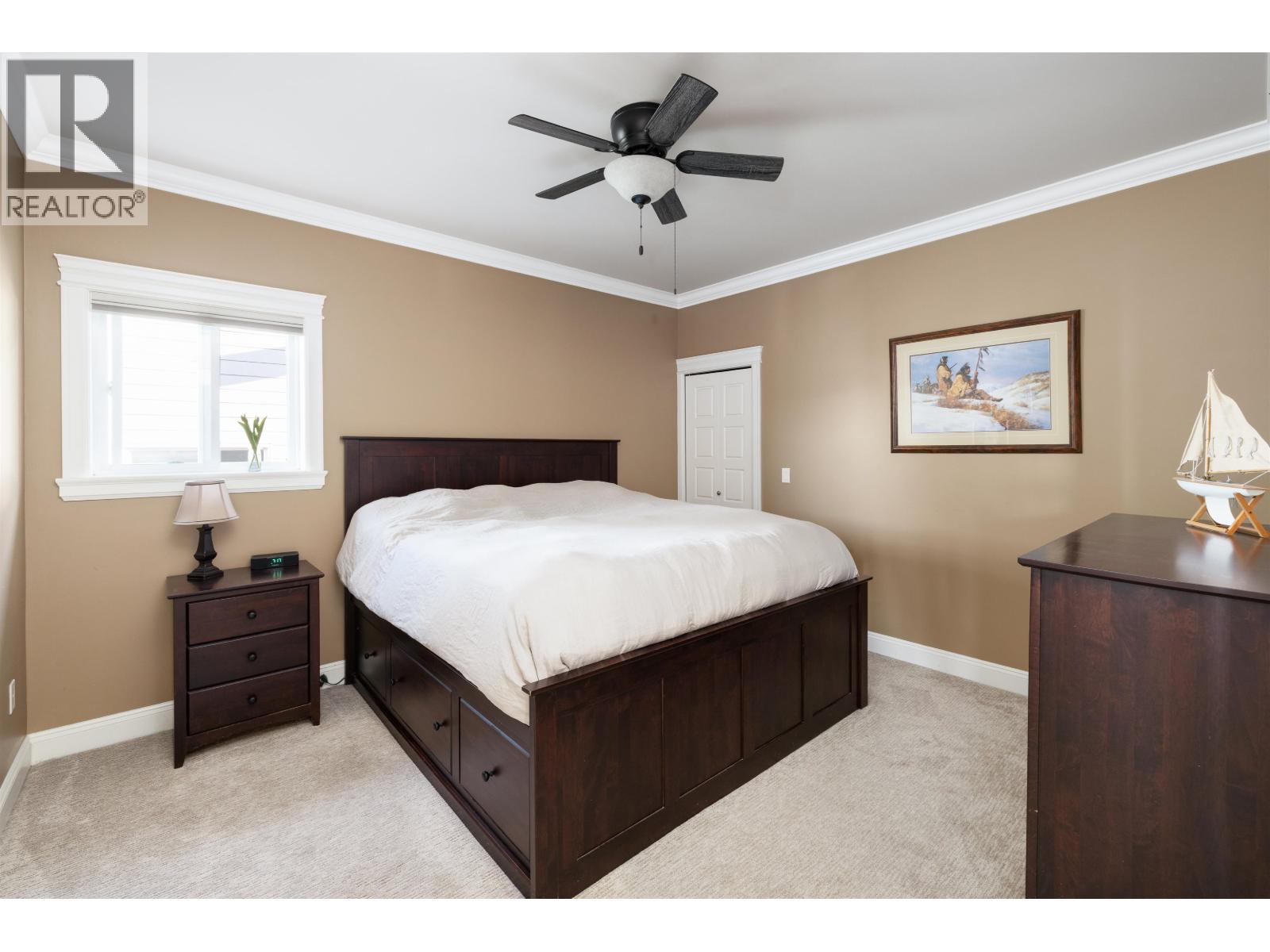 586-588 NORTH FLETCHER ROAD, Gibsons