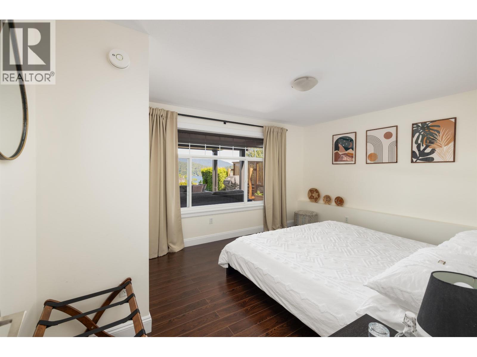 586-588 NORTH FLETCHER ROAD, Gibsons