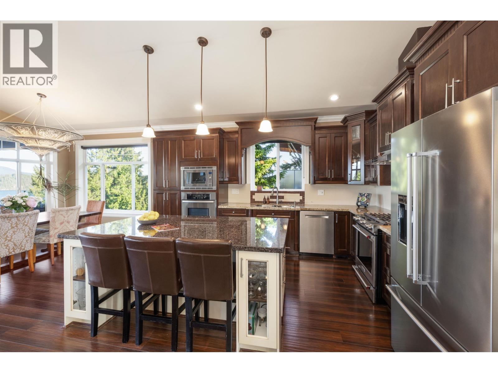 586-588 NORTH FLETCHER ROAD, Gibsons