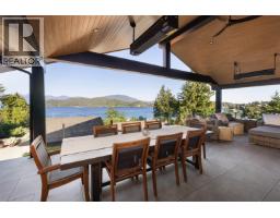 586-588 North Fletcher Road, Gibsons, BC V0N1V9 Photo 13