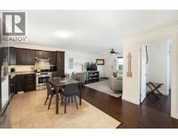 586-588 North Fletcher Road, Gibsons, BC V0N1V9 Photo 25