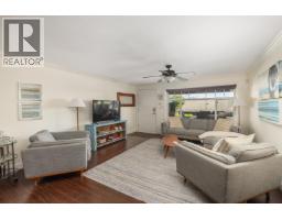 586-588 North Fletcher Road, Gibsons, BC V0N1V9 Photo 27