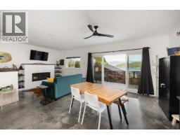 586-588 North Fletcher Road, Gibsons, BC V0N1V9 Photo 32